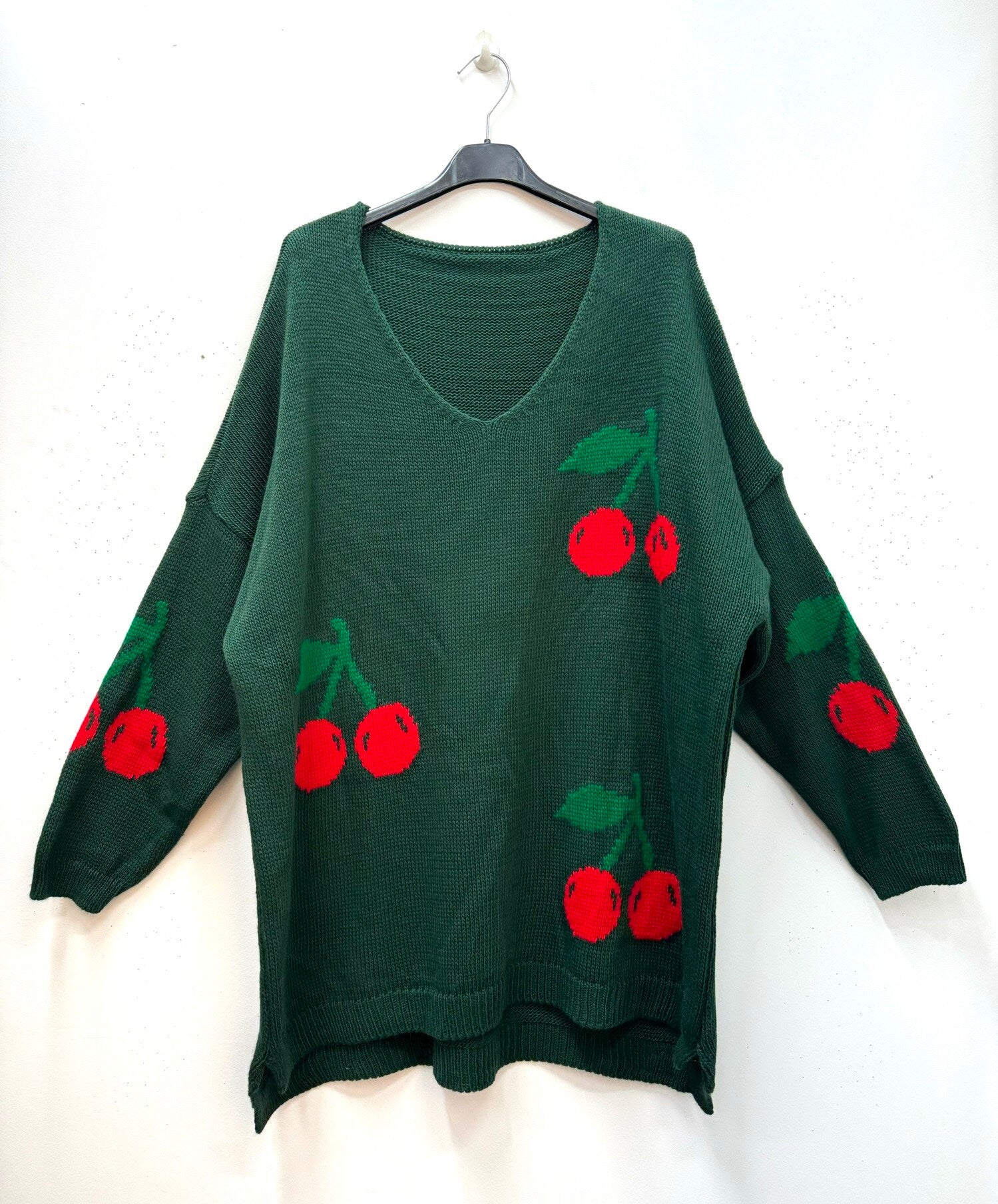 Cherry pattern sweater i Stor Storlek