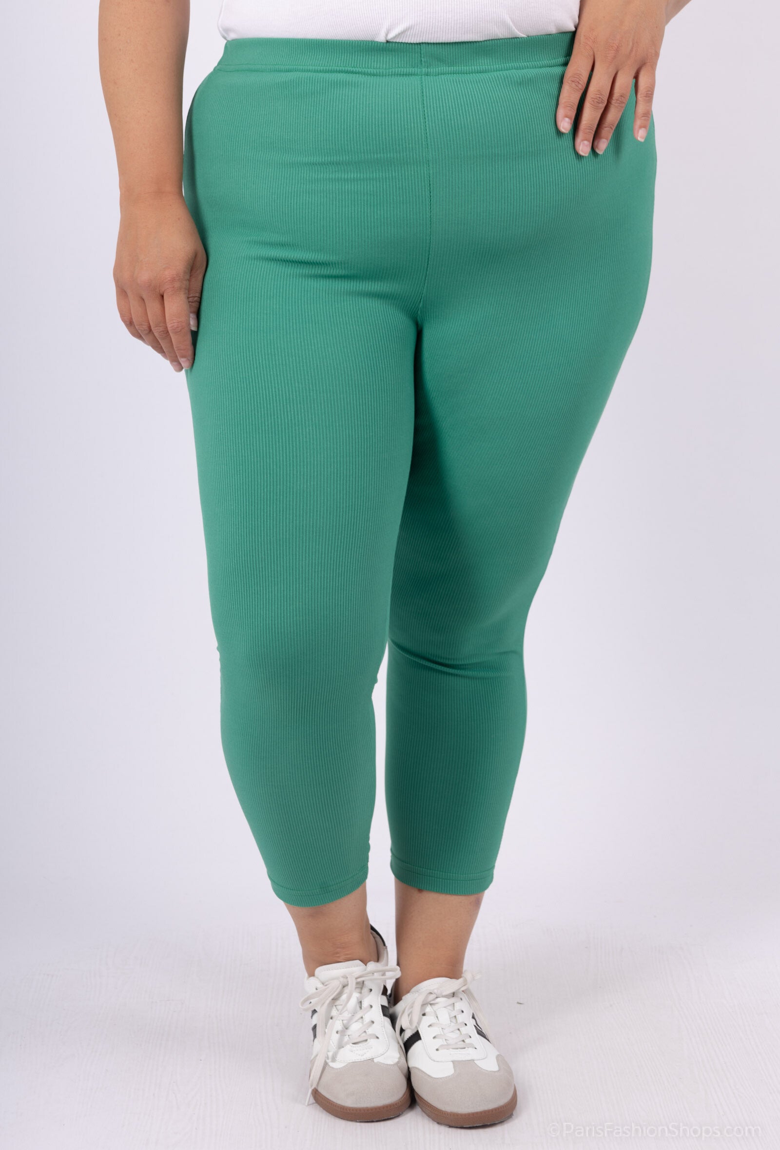 Högmidjade elastiska leggings i plus size