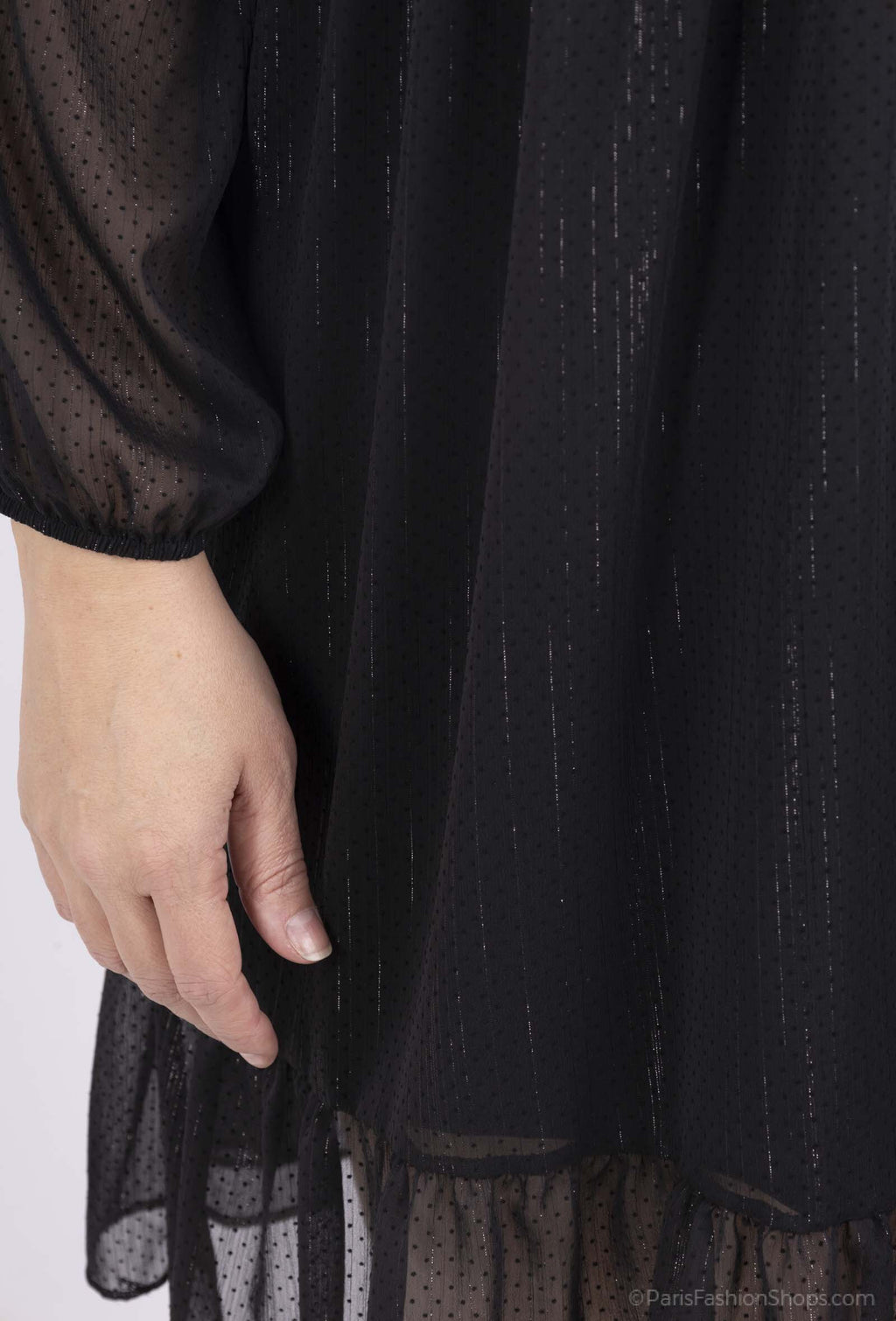 Ruffled dress with metallic threads i Stor Storlek