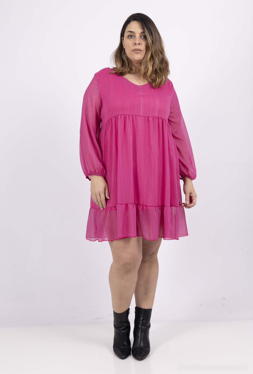 Plus Size Klänning med Volanger och Metalltrådar