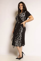 Plus Size Klänning med Rynkor och Leopardtryck