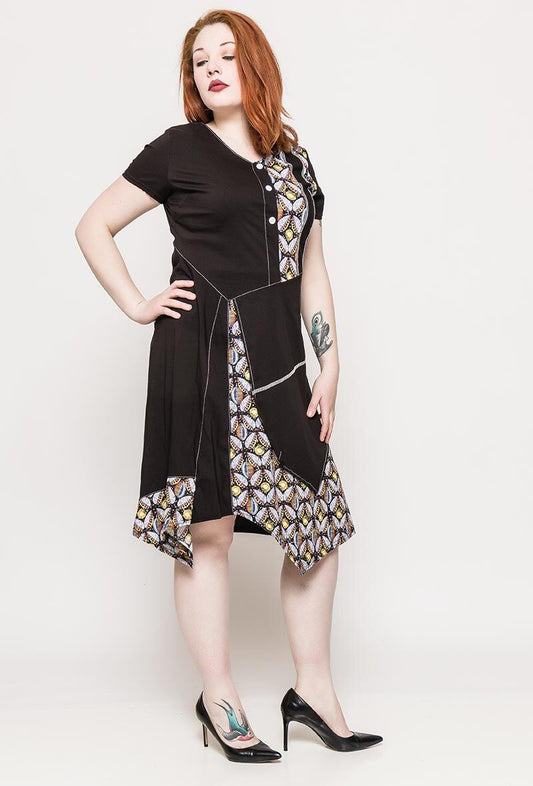Plus Size Klänning med Tryckt Yoke
