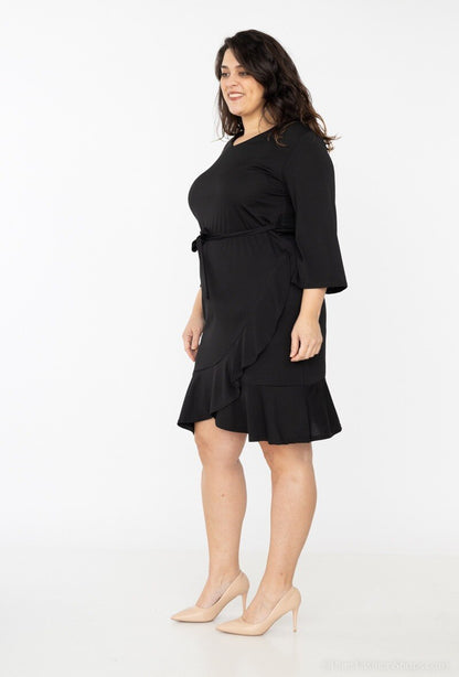 Plus Size Klänning med Volang