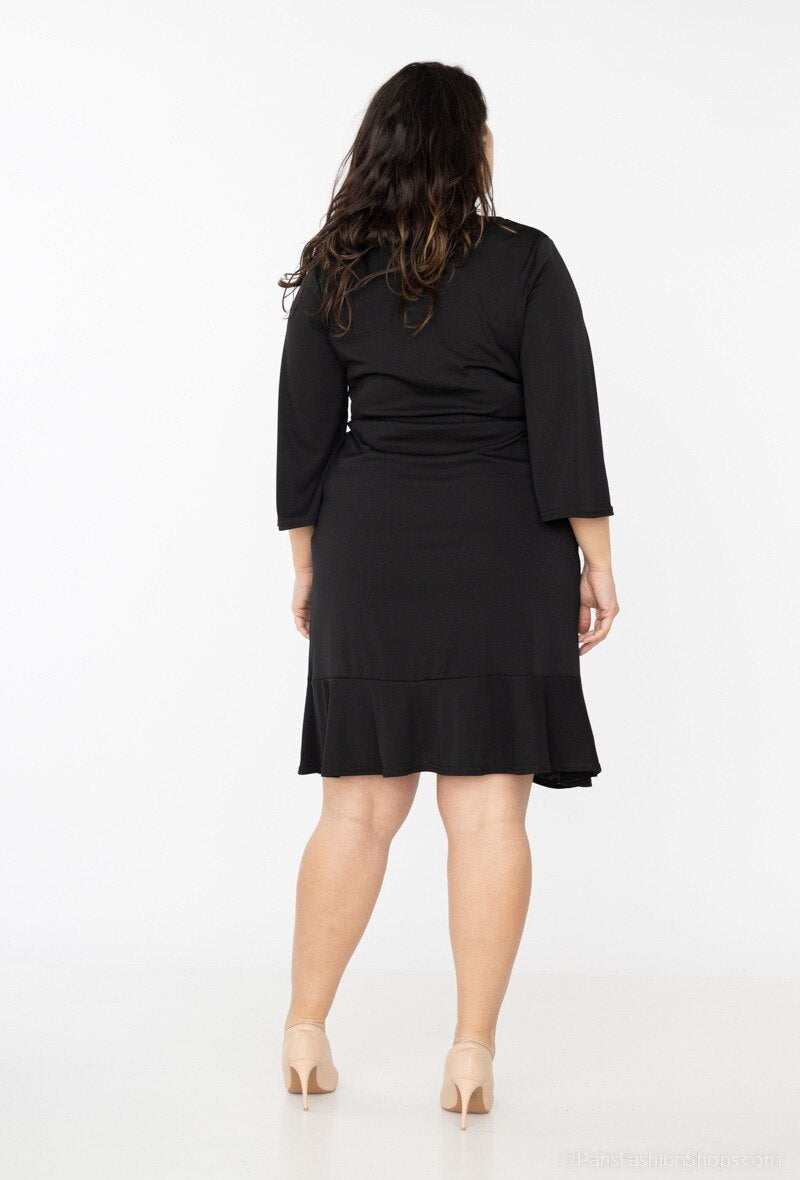 Plus Size Klänning med Volang