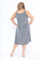 Plus Size Chic Klänning med Tunna Remmar och Paljetter