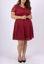 Plus Size Spetsklänning med Flared Dublett