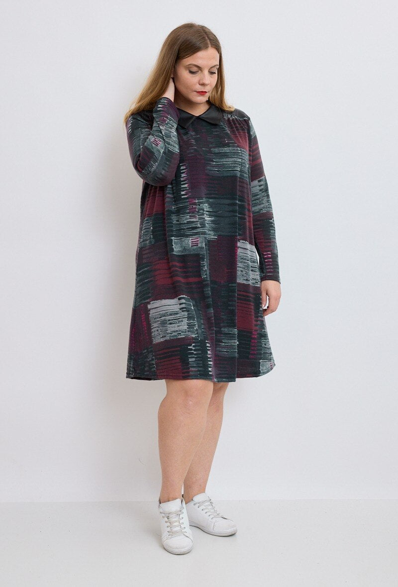 Plus Size Printed knit dress