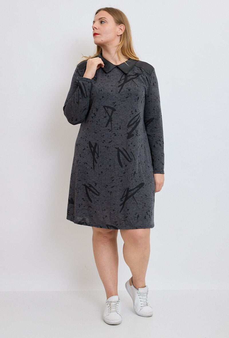 Plus Size Printed knit dress