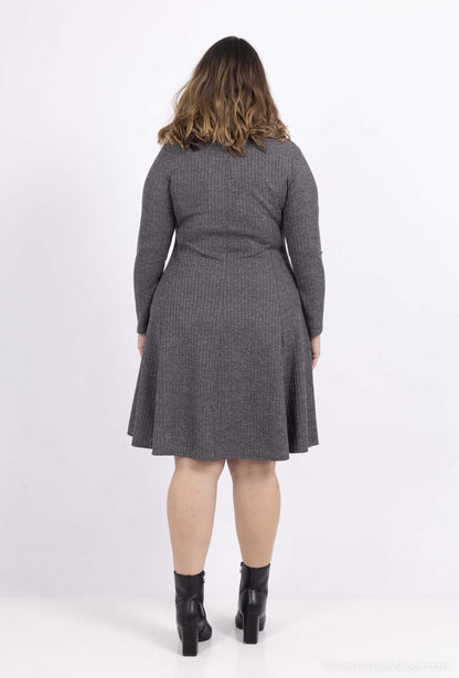 Plus Size Flared Dress - Elegant och Bekväm