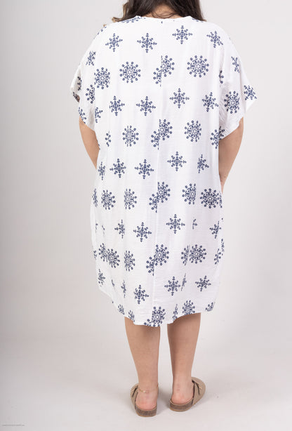 Plus Size Klänning med Snöflingeprint