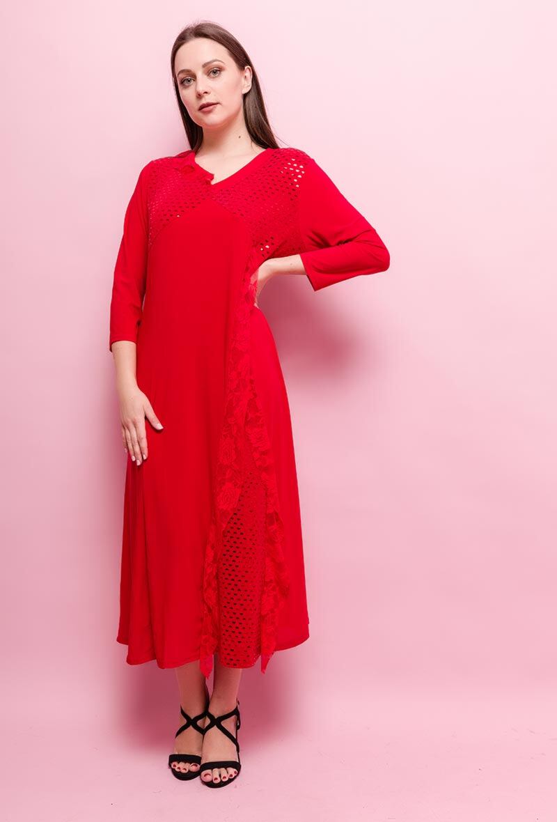 Plus Size Maxi Klänning med Skinande Detaljer