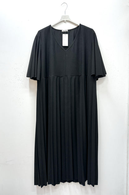 Plus Size Long pleated dress in scuba crepe