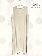 Plus Size Long sleeveless dress V -neck 70% Lin T38 at T52+