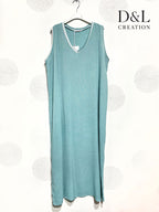 Plus Size Long sleeveless dress V -neck 70% Lin T38 at T52+