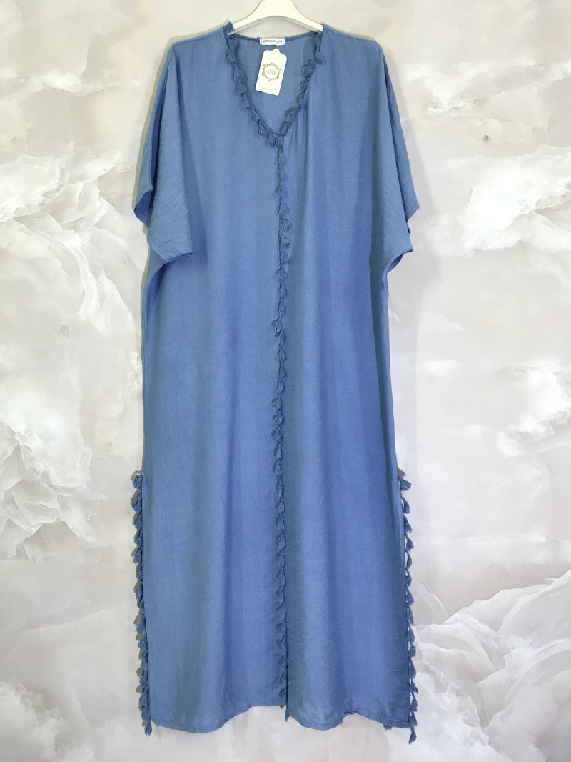 Plus Size Long plain dress with short sleeves and pompoms