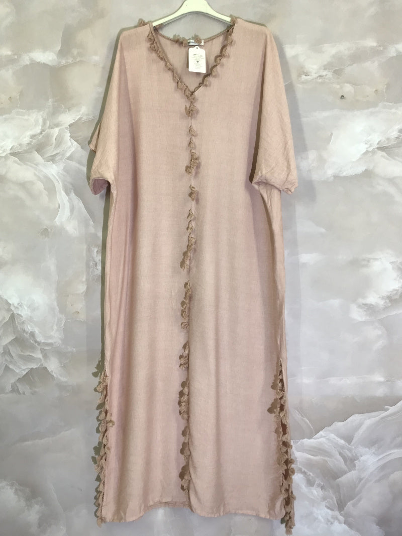 Plus Size Long plain dress with short sleeves and pompoms
