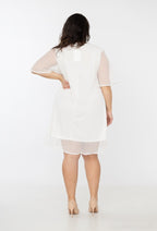 Plain pleated mesh dress i Stor Storlek