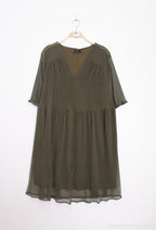 Plus Size Plain pleated mesh dress