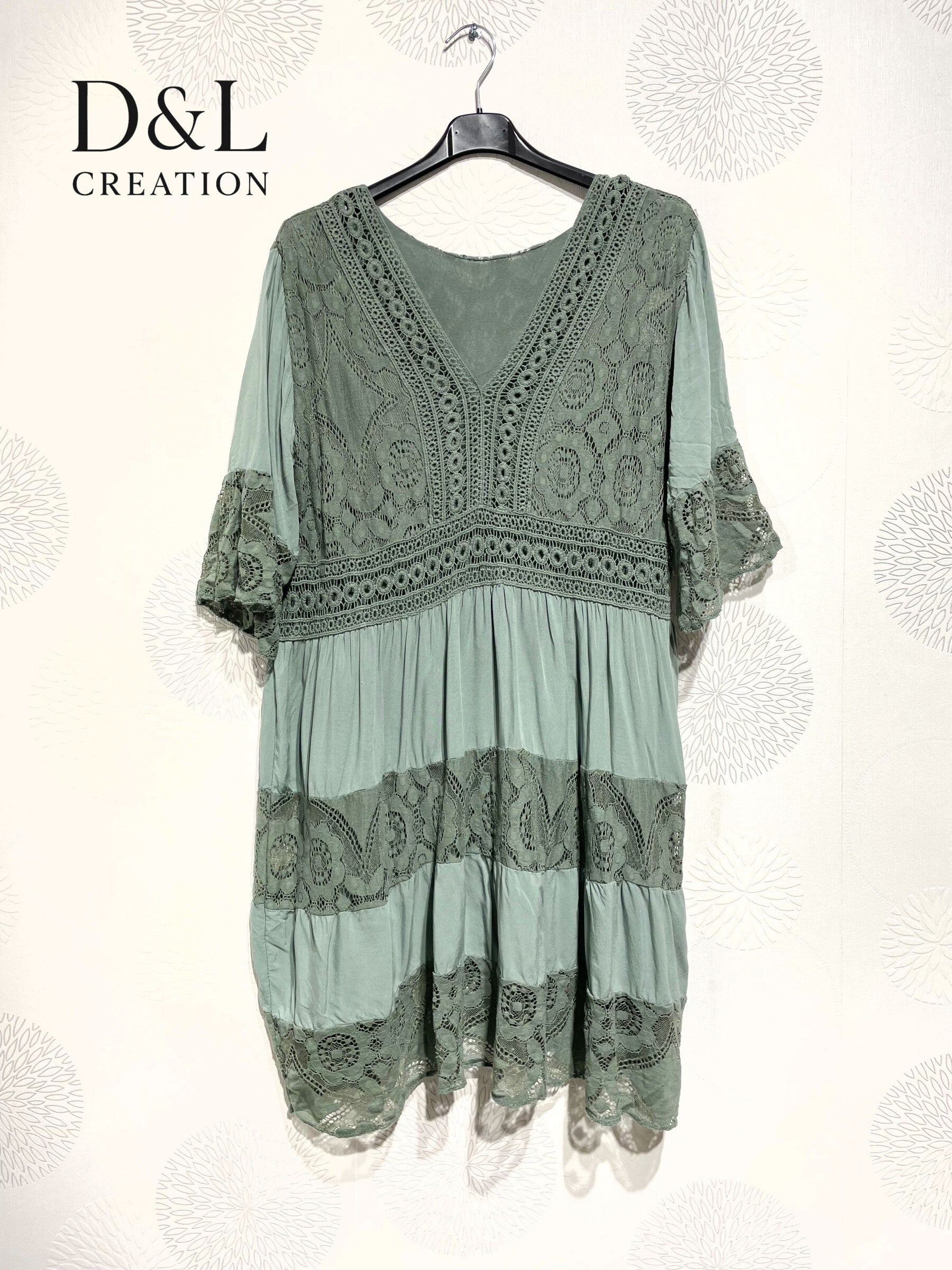 Plus Size United Dress with V -neck lace with T40 lining to T48