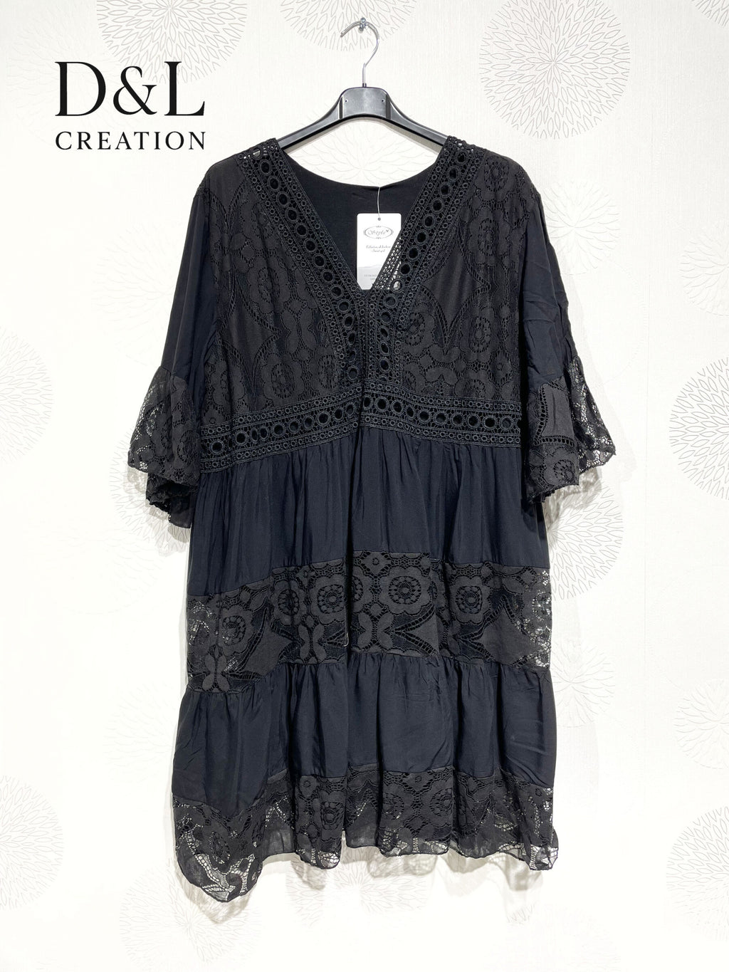Plus Size United Dress with V -neck lace with T40 lining to T48