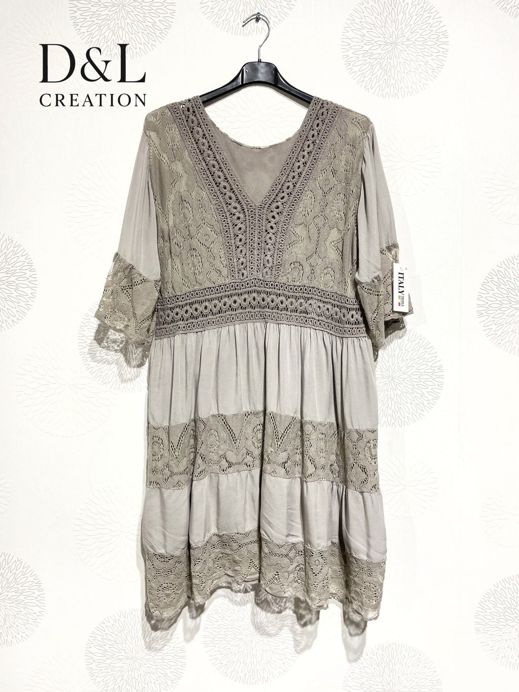 Plus Size United Dress with V -neck lace with T40 lining to T48