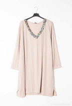 DRESS i Stor Storlek - Elegant Höstklänning för Plus Size Kvinna