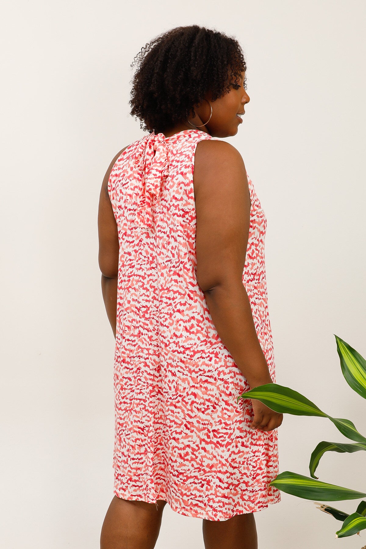 Sommarklänningar i stor storlek med knuttryck