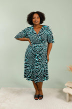 Short -sleeved trapezius dresses i Stor Storlek