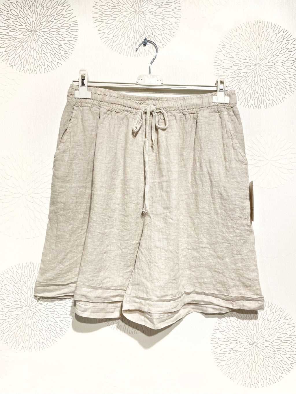 Plus Size Linen shorts with T38 to T50 pockets