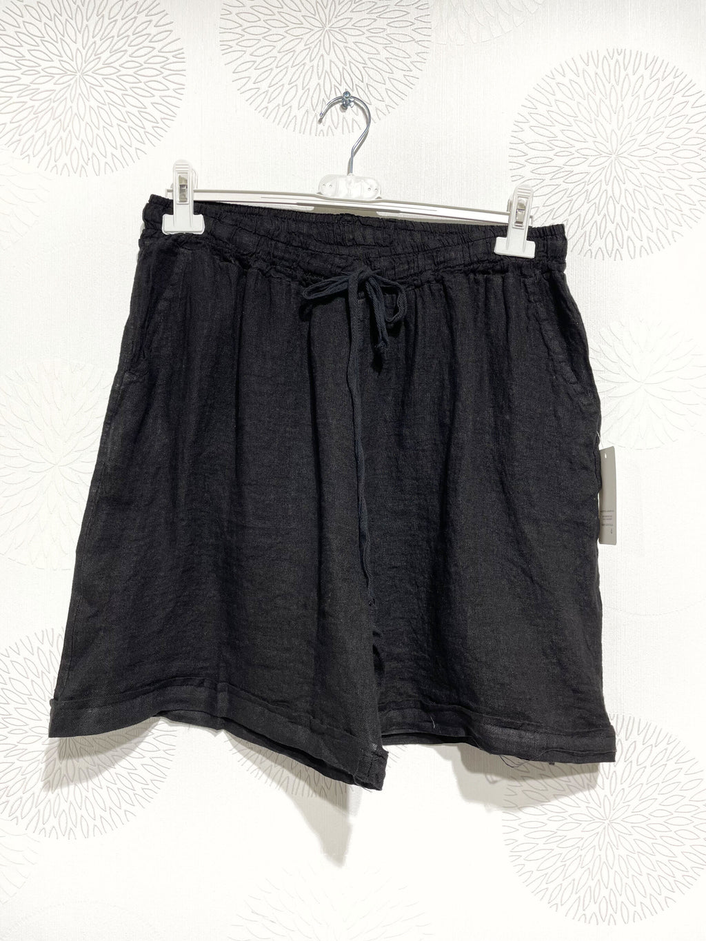 Plus Size Linen shorts with T38 to T50 pockets