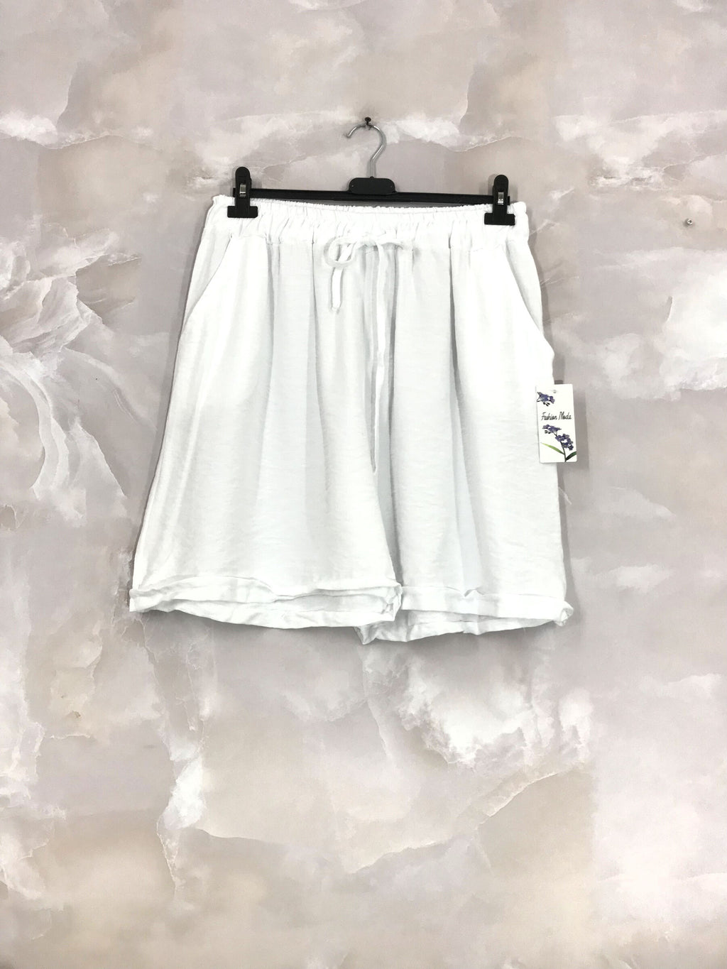 Plus Size Flexible and fluid shorts in T38 to T48 viscose