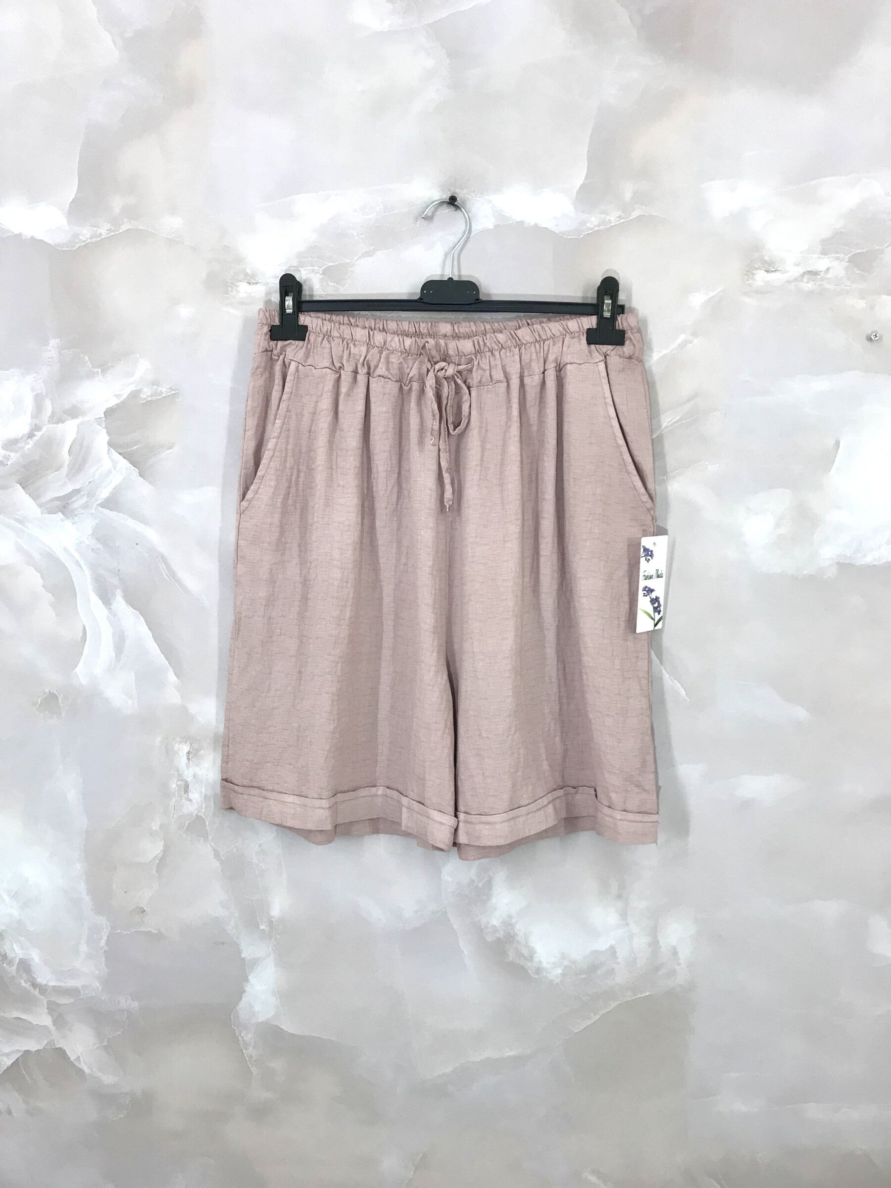 Plus Size Flexible and fluid shorts in T38 to T48 viscose