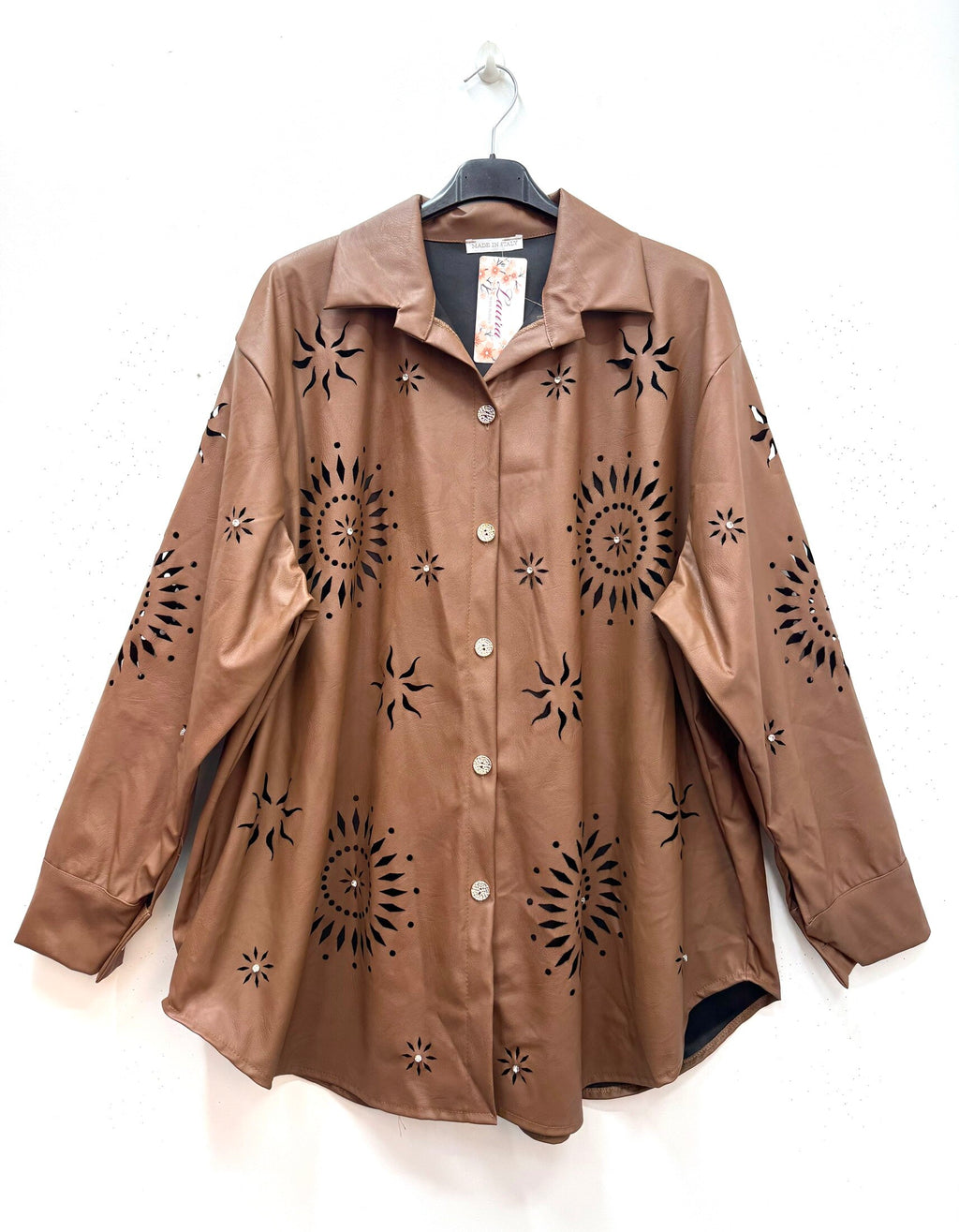 Faux läder overskjorta med laserskärningar i Stor Storlek