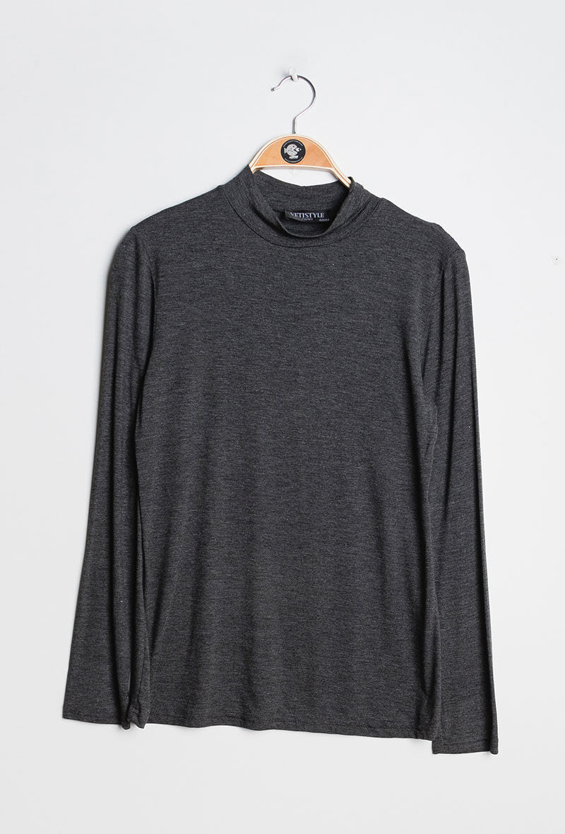Plus Size T-shirt with funnel neck