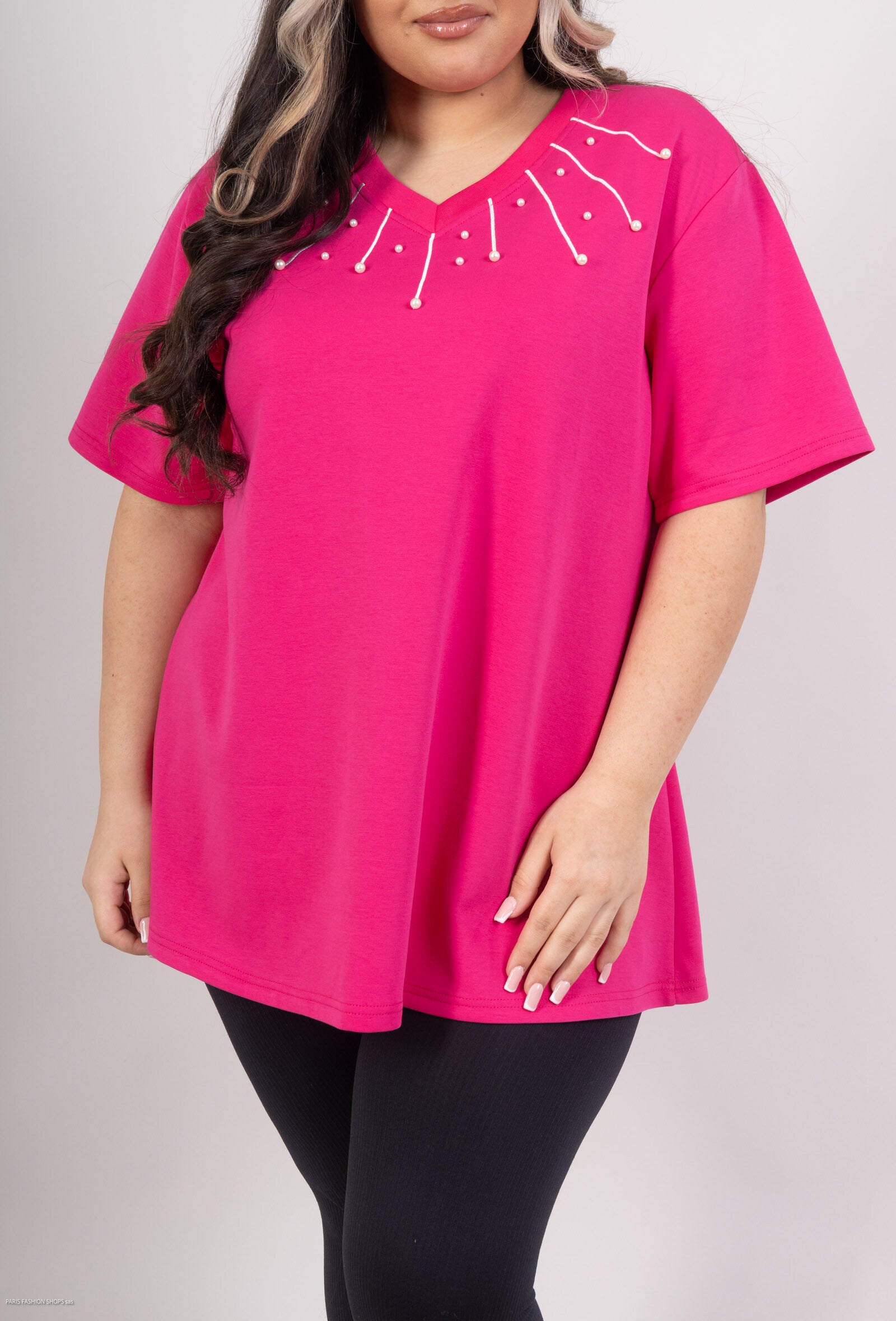 Plus Size Pearl V-neck t-shirt for spring and summer large sizes