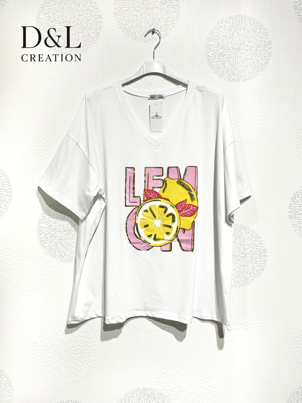 Plus Size Large v-collar t-shirt in t40 printed cotton to T56