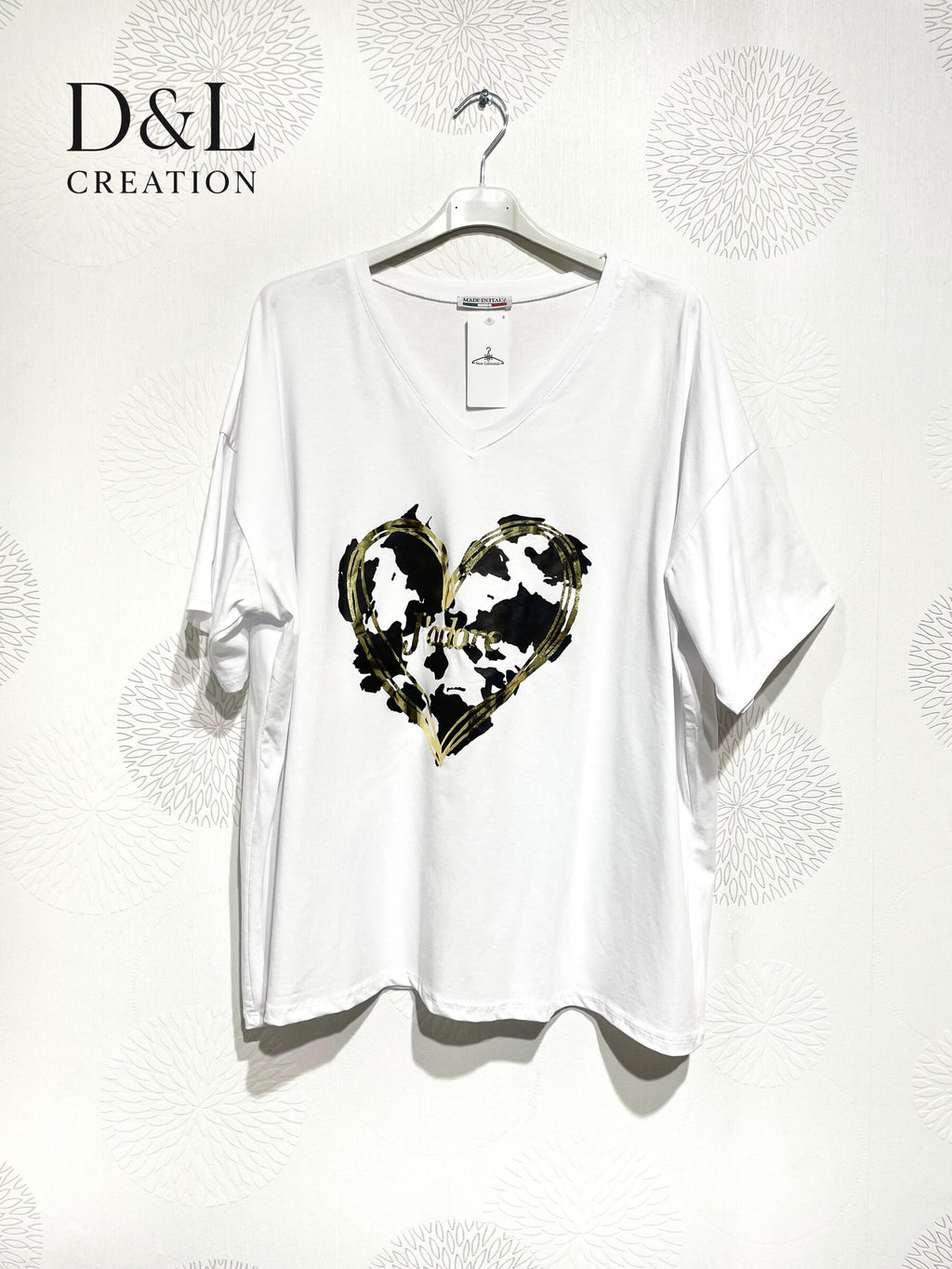 Plus Size Large v-collar t-shirt in t40 printed cotton to T56