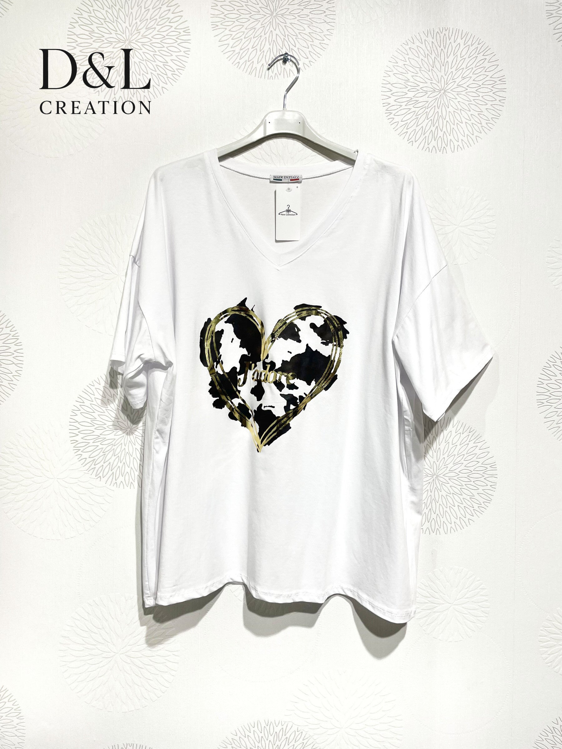 Plus Size Large v-collar t-shirt in t40 printed cotton to T56