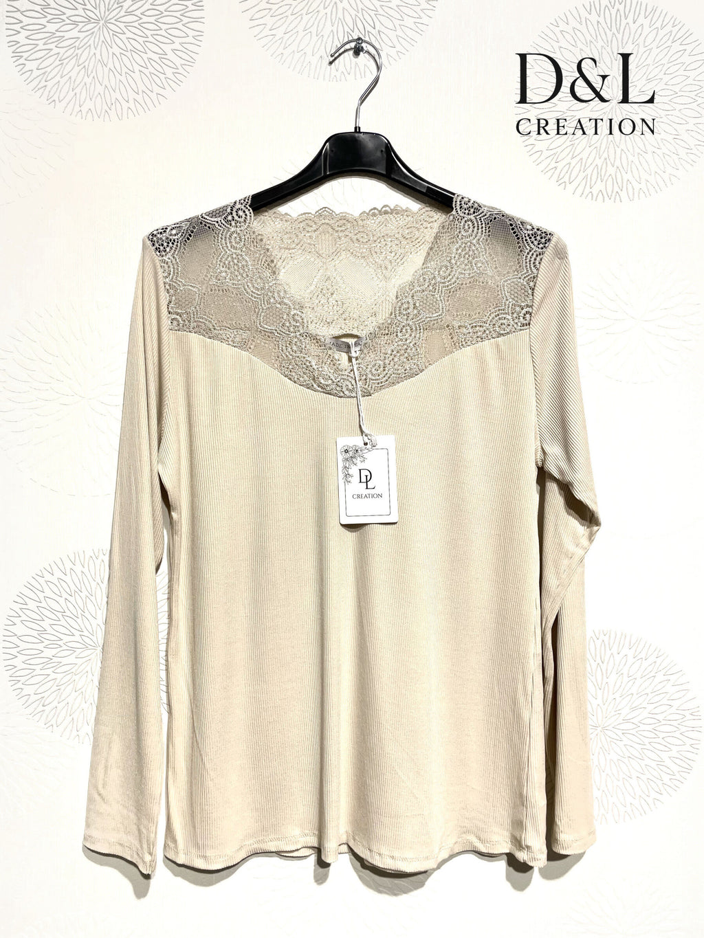 Ultra-stretch ribbad bas topp med spets, storlekar T38 till T48 i Stor Storlek