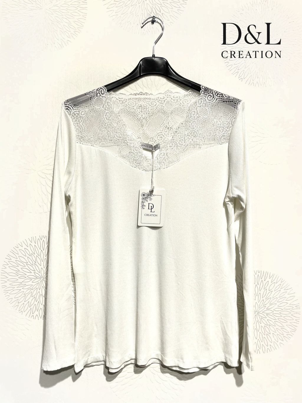 Ultra-stretch ribbed basic top with lace