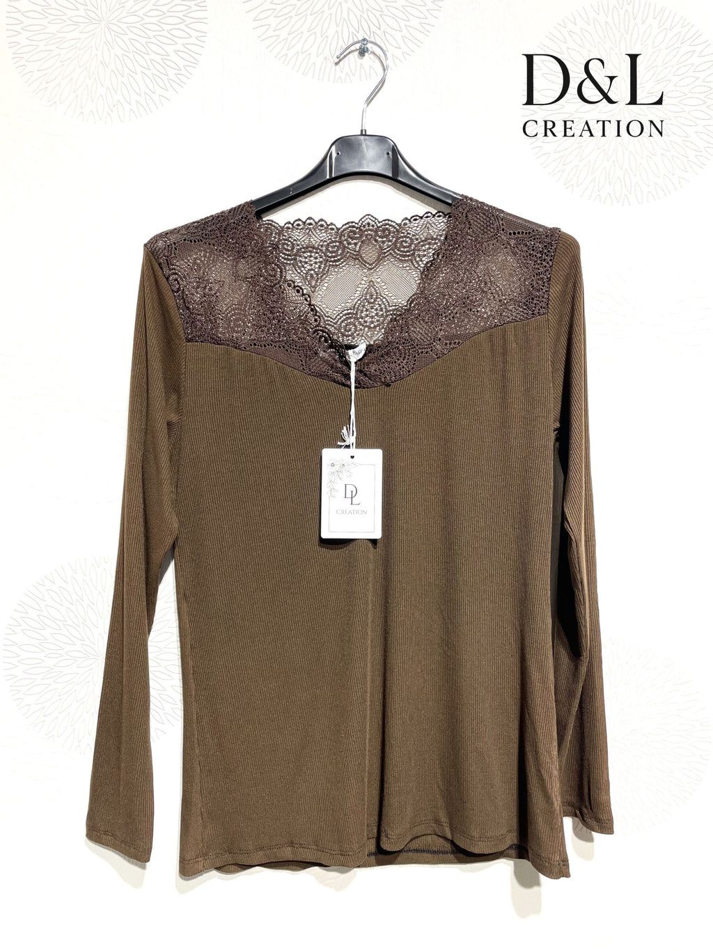 Ultra-stretch ribbed basic top with lace