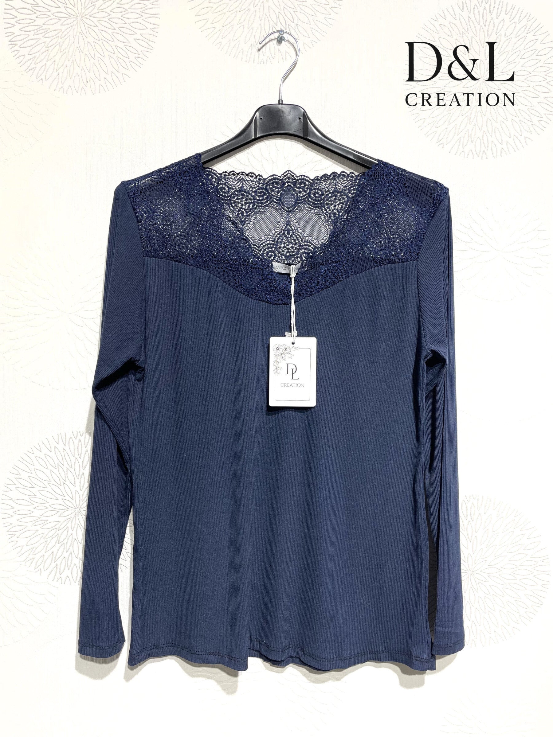 Ultra-stretch ribbed basic top with lace