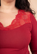 Ultra-stretch ribbad bas topp med spets, storlekar T38 till T48 i Stor Storlek