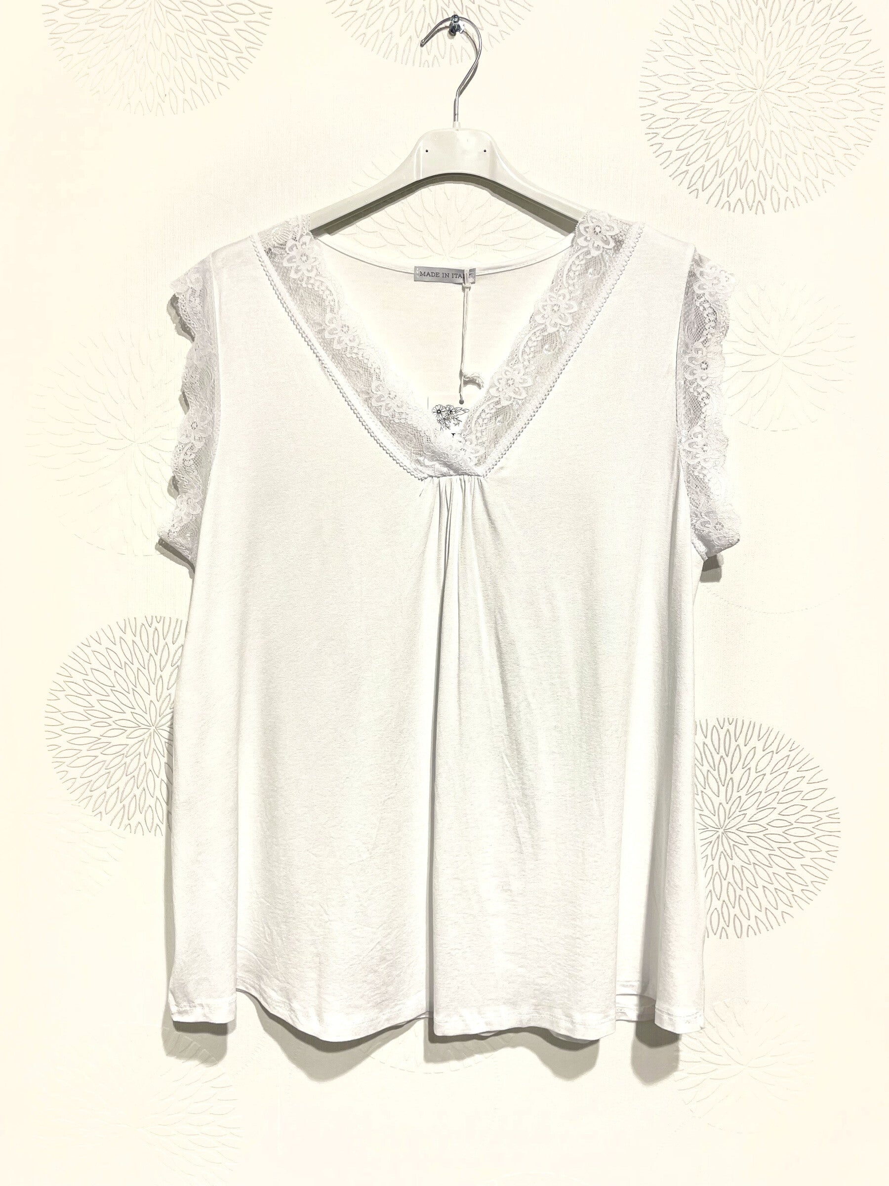 Plus Size Ultra stretch basic top with lace v t38 v t52