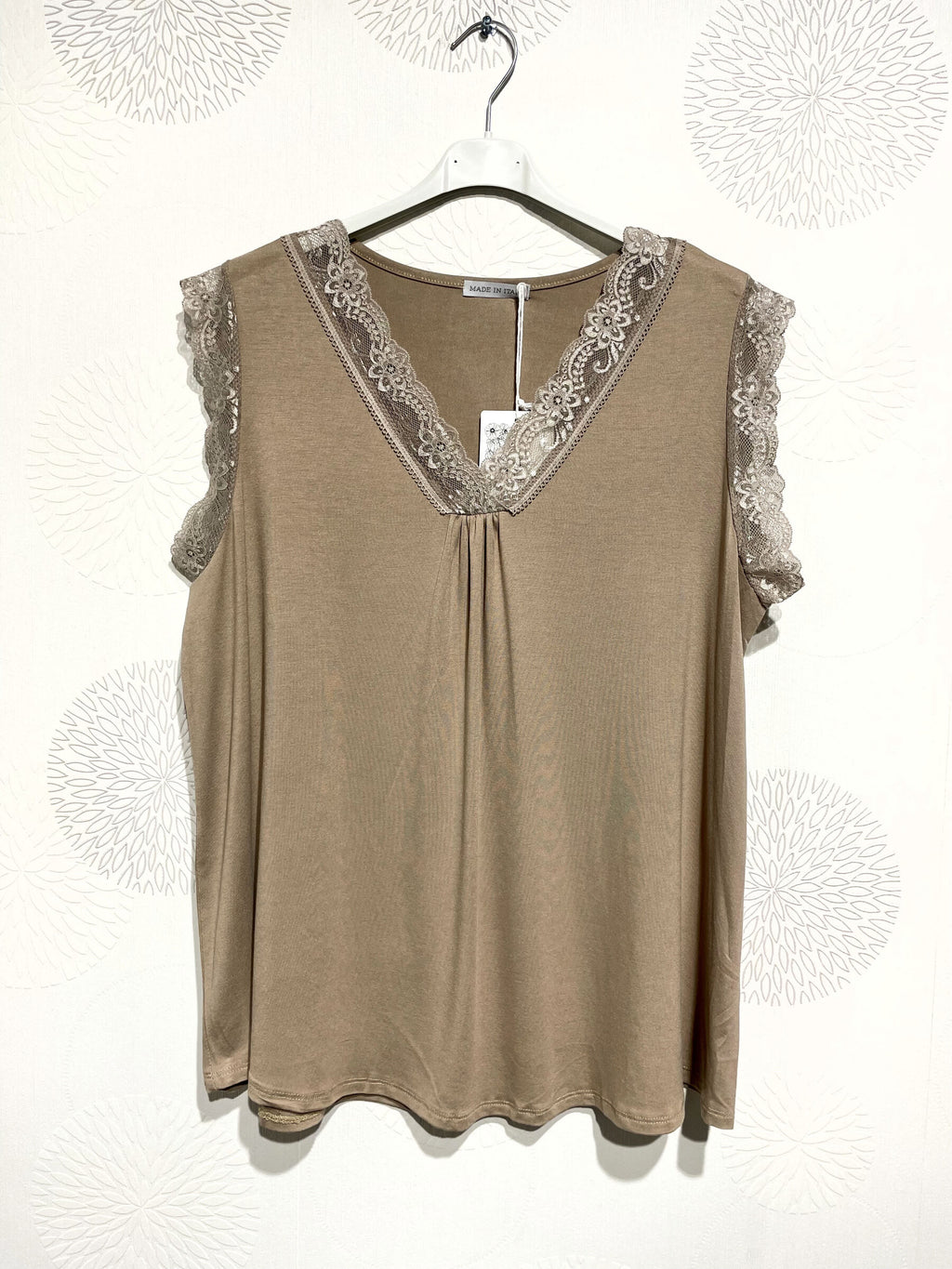 Plus Size Ultra stretch basic top with lace v t38 v t52