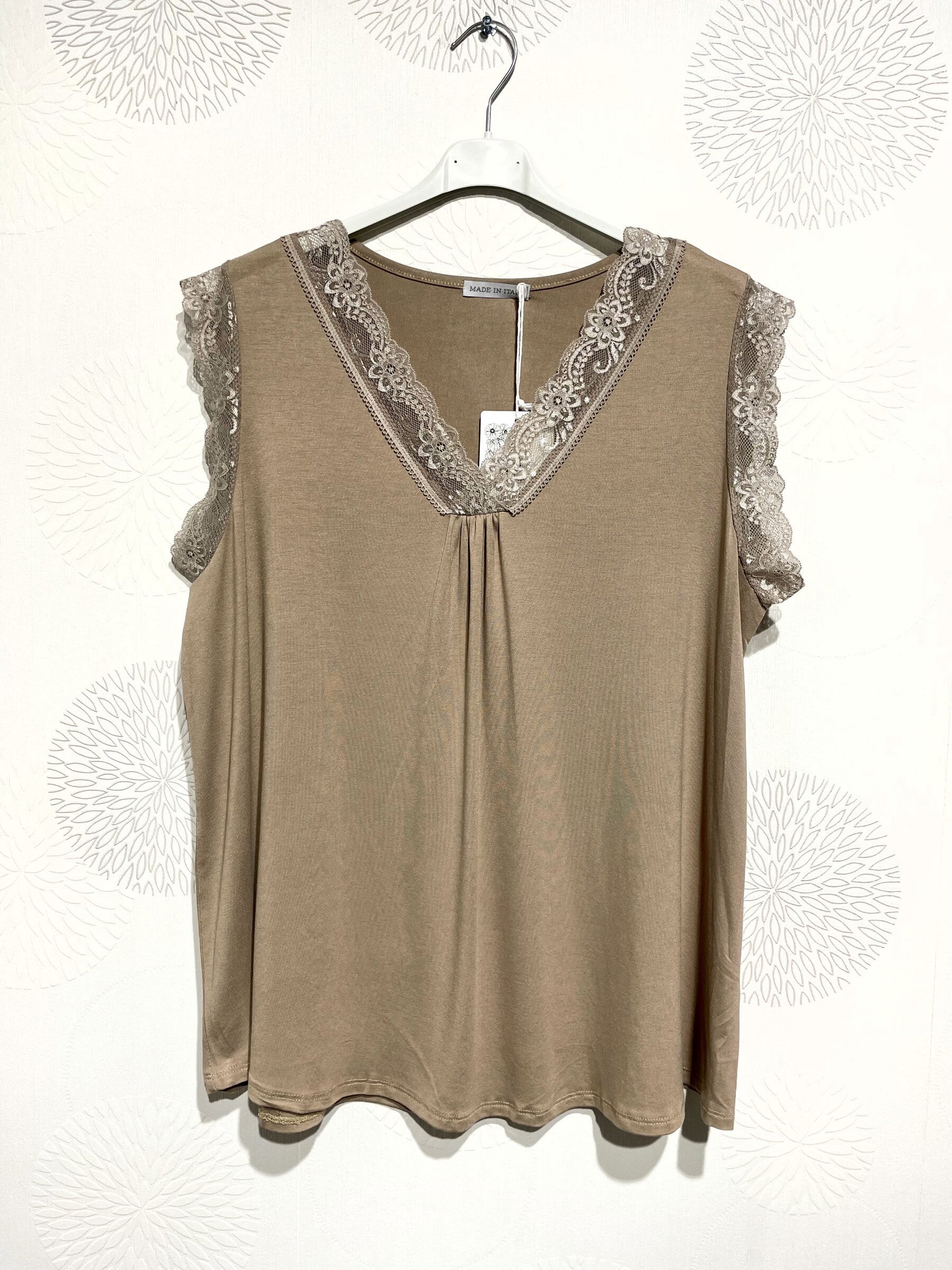 Plus Size Ultra stretch basic top with lace v t38 v t52
