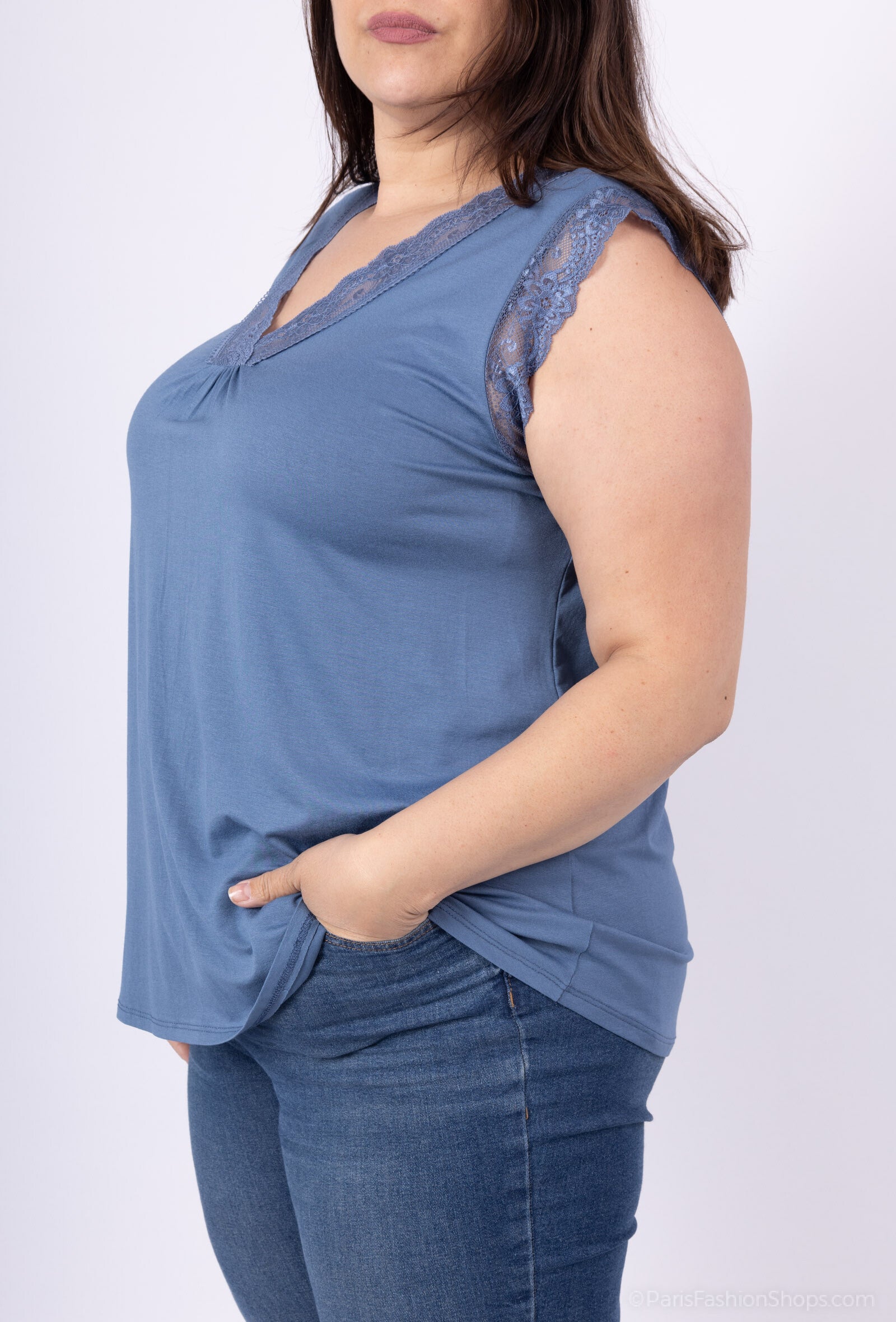 Plus Size Ultra Stretch Basic Top med Spets V-hals