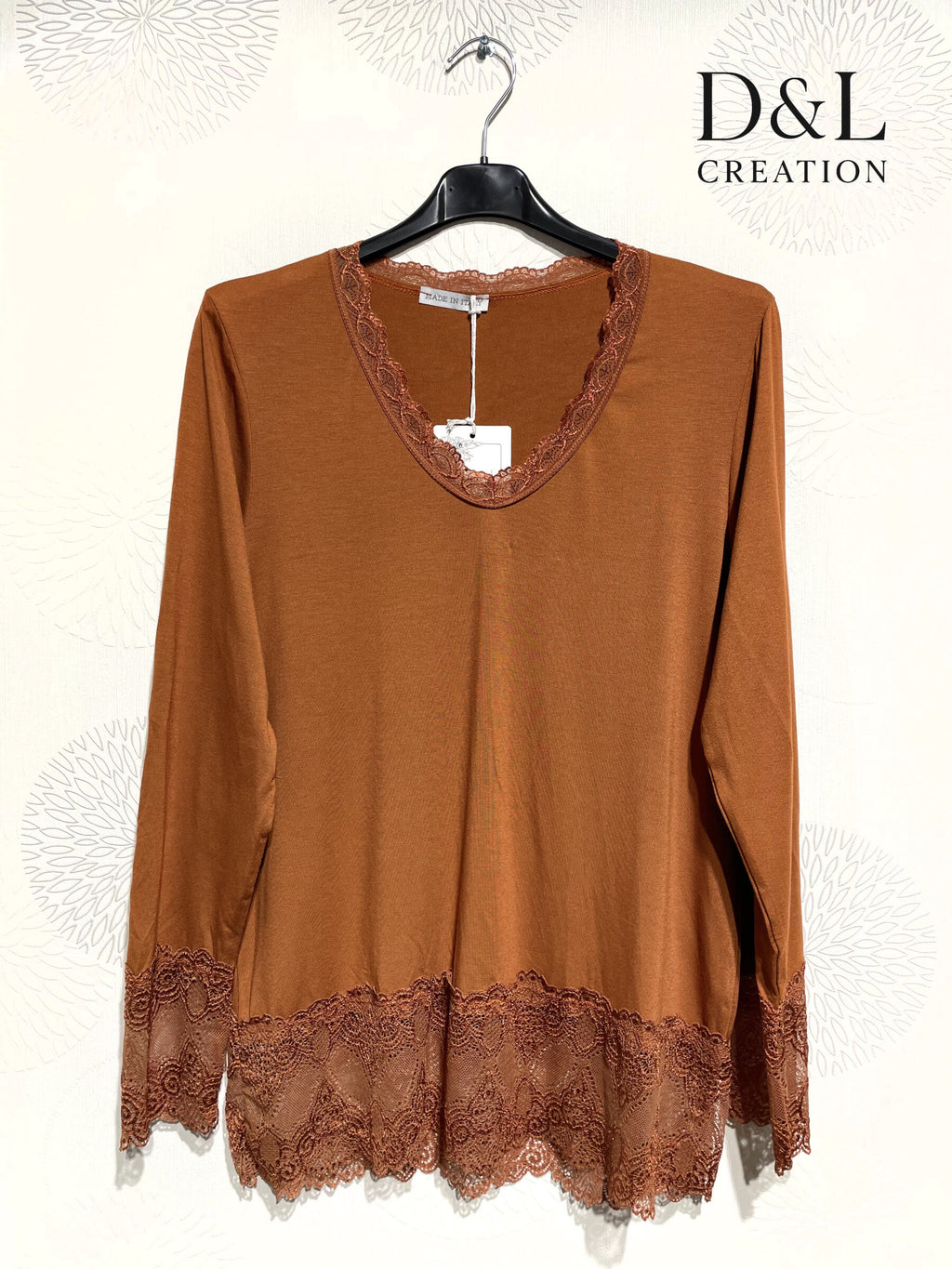 Ultra-stretch basic viscose top with lace