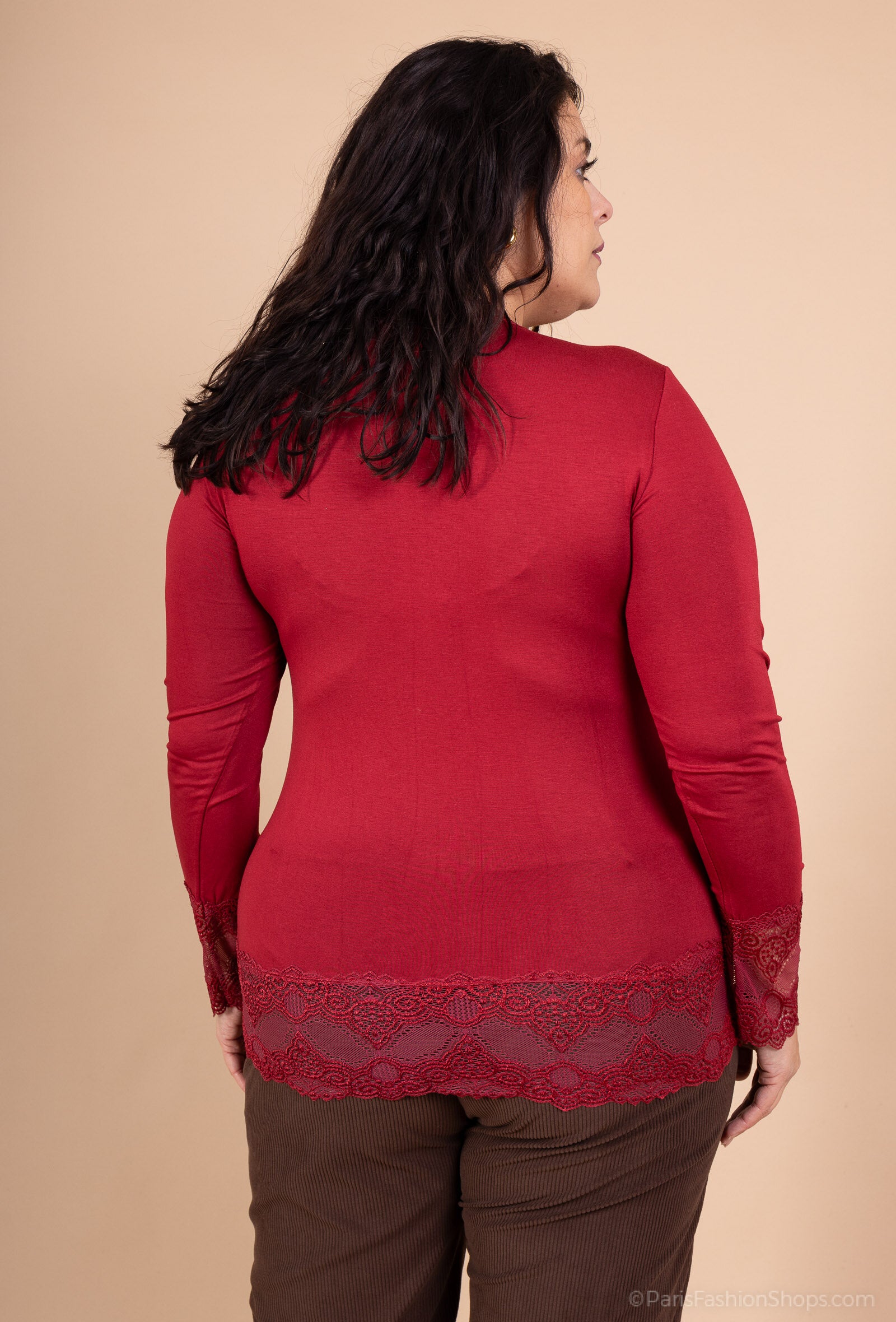 Ultra-stretch basic viscose top med spets, storlek T38 till T50