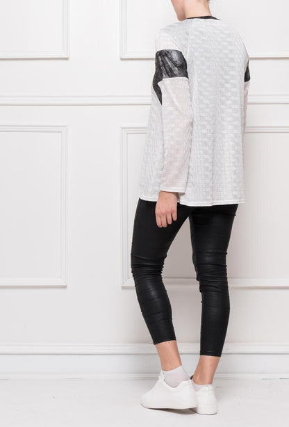 Plus Size Bi-material Top med Flared Passform